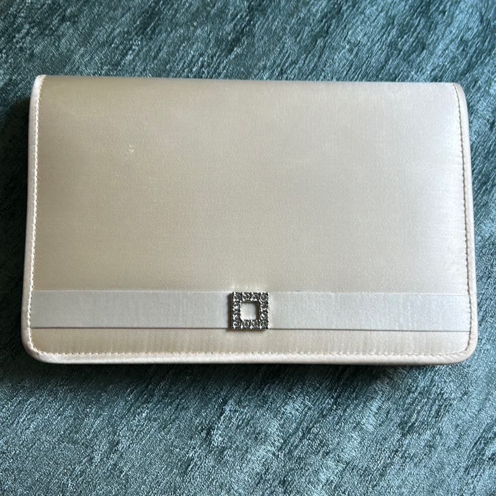 Off white clutch